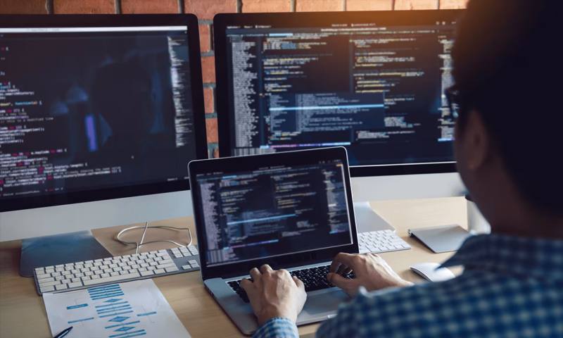 数据科学选型:R与Python如何赋能镇海区网站建设?